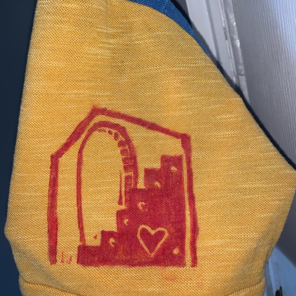 One of a Kind Color Block Crop Top - Picture 2 of 3